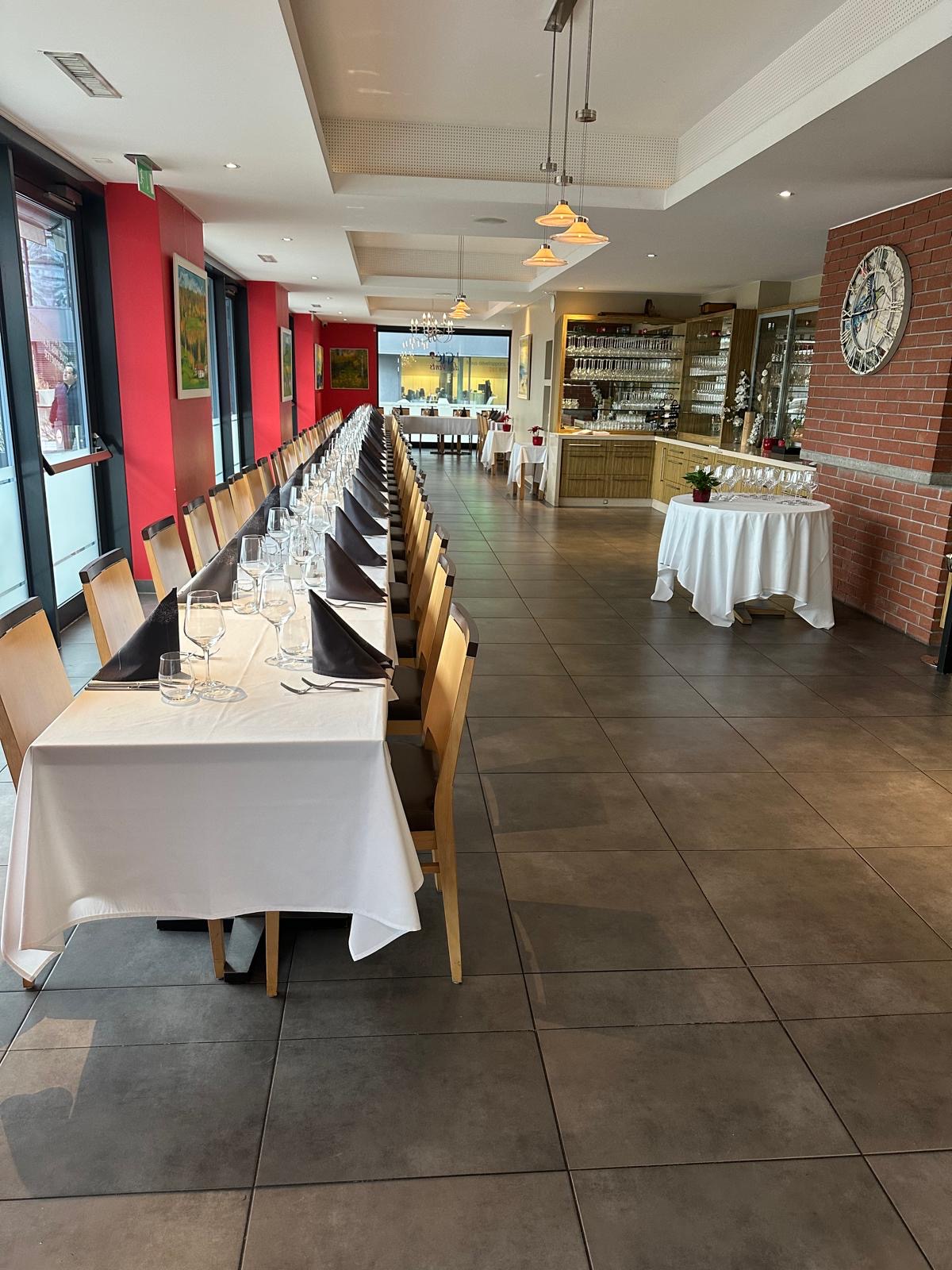 Grande salle du restaurant